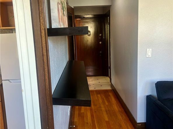 2121 James M Wood Boulevard 121, Los Angeles CA 90006