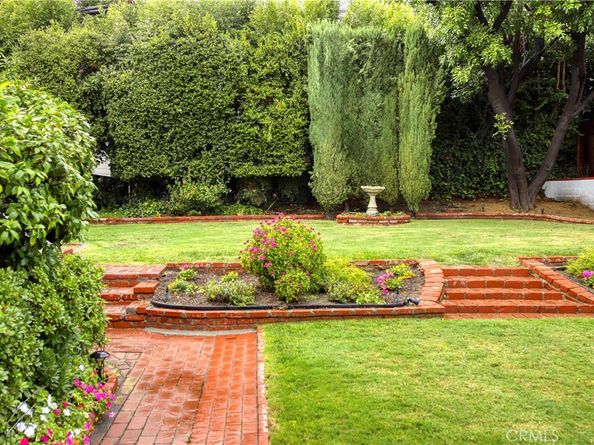 1617 Irving Avenue, Glendale CA 91201