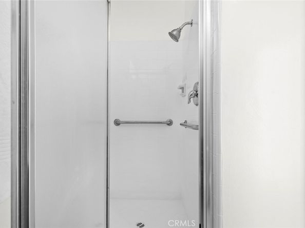 587 South St 18, Glendale CA 91202