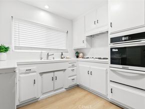 587 South St 18, Glendale CA 91202