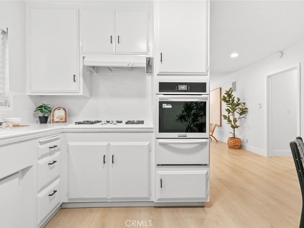 587 South St 18, Glendale CA 91202