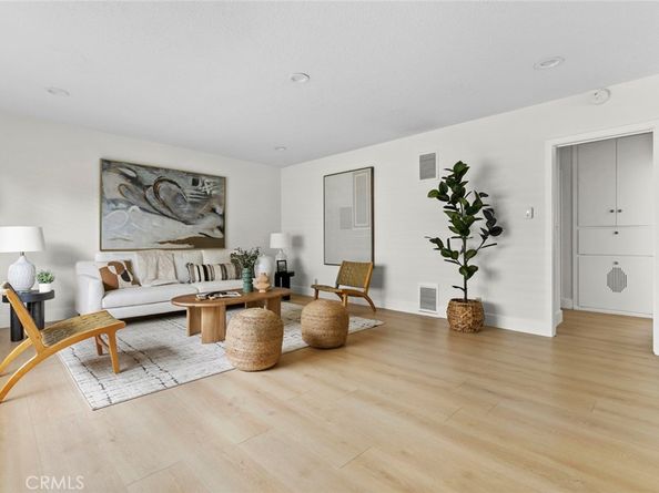 587 South St 18, Glendale CA 91202