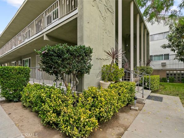 587 South St 18, Glendale CA 91202