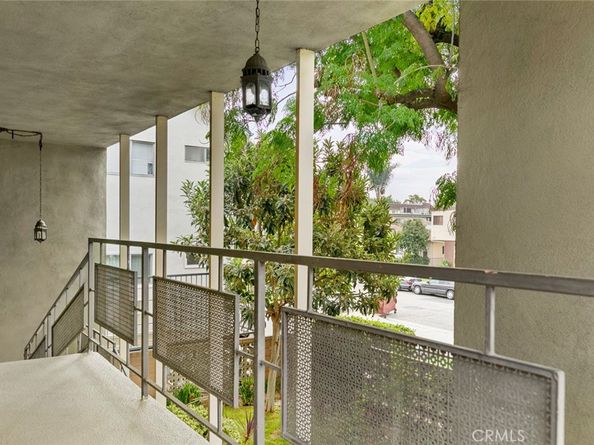 587 South St 18, Glendale CA 91202