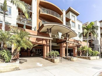 100 S Alameda Street