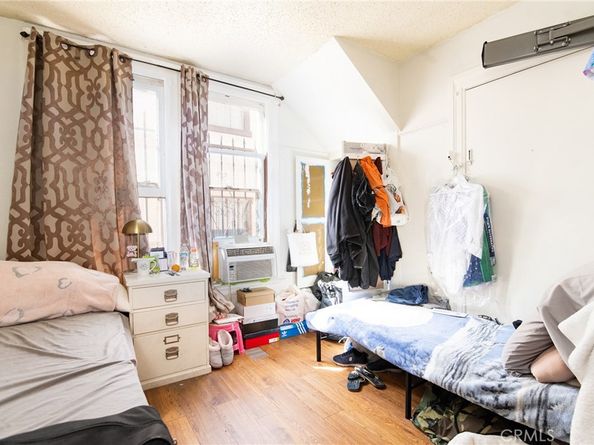 2006 W 12th Street, Los Angeles CA 90006