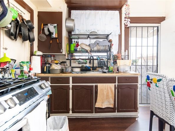 2006 W 12th Street, Los Angeles CA 90006