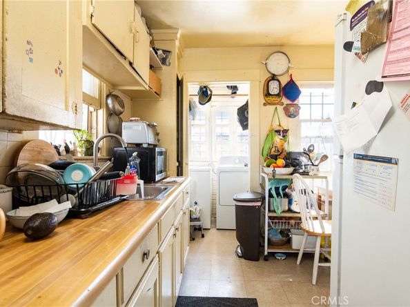 2006 W 12th Street, Los Angeles CA 90006