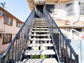 2006 W 12th Street, Los Angeles CA 90006