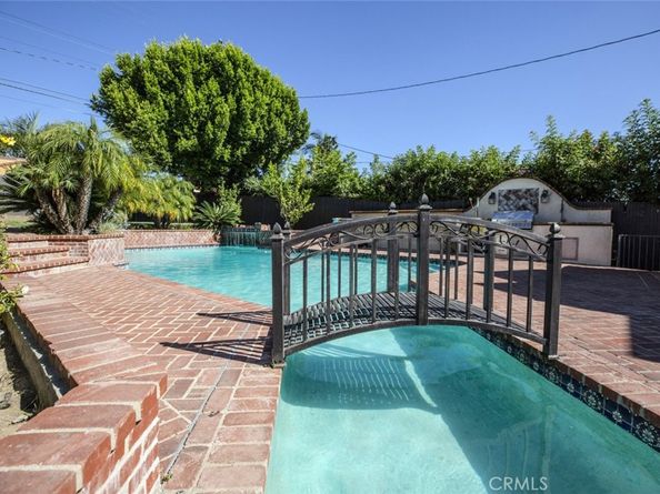 1640 Ard Eevin Avenue, Glendale CA 91202
