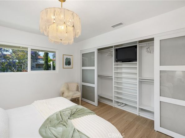 2070 Via Mariposa E N, Laguna Woods CA 92637