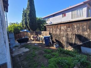 1757 S New England, Los Angeles CA 90006