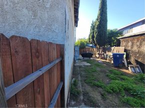 1757 S New England, Los Angeles CA 90006