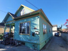 1757 S New England, Los Angeles CA 90006