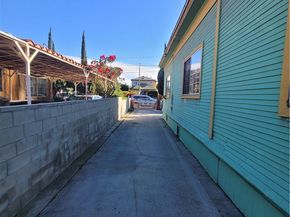 1757 S New England, Los Angeles CA 90006