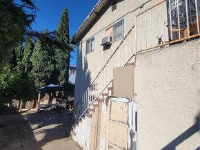 1757 S New England, Los Angeles CA 90006