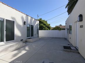 2131 2133 S Cloverdale, Los Angeles CA 90016