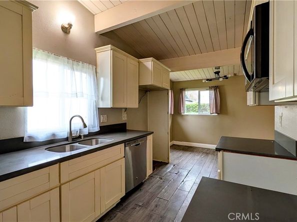 1696 Manor Circle, Pomona CA 91766