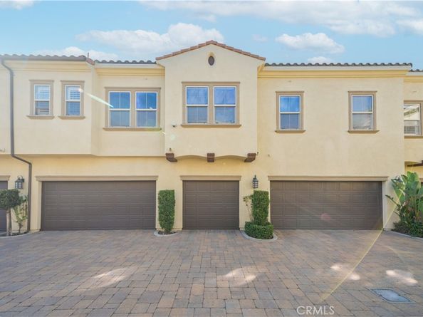 557 S Kroeger, Anaheim CA 92805