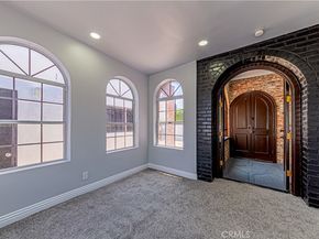 5334 Victoria Ave, Los Angeles CA 90043