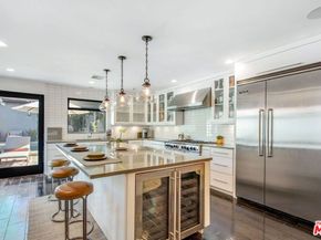 7528 Flight Avenue, Los Angeles CA 90045