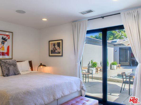 7528 Flight Avenue, Los Angeles CA 90045