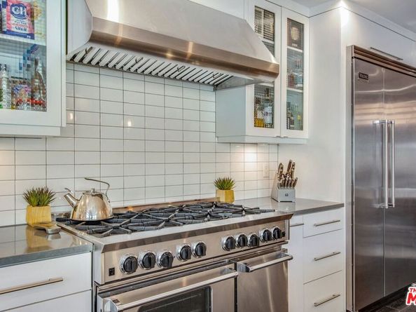 7528 Flight Avenue, Los Angeles CA 90045
