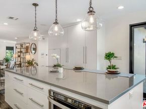 7528 Flight Avenue, Los Angeles CA 90045