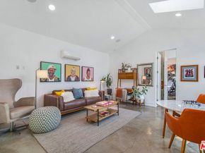 7528 Flight Avenue, Los Angeles CA 90045
