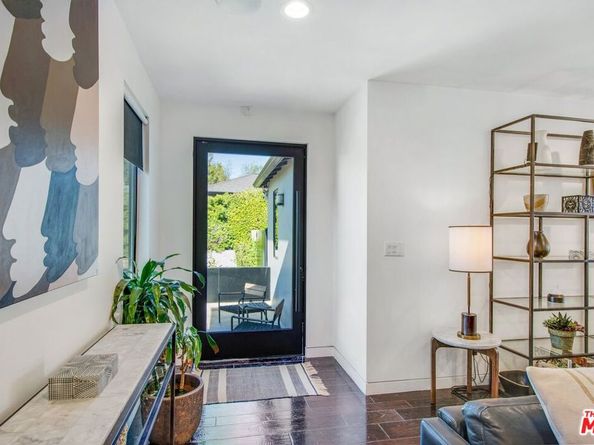 7528 Flight Avenue, Los Angeles CA 90045