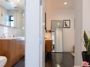 7528 Flight Avenue, Los Angeles CA 90045