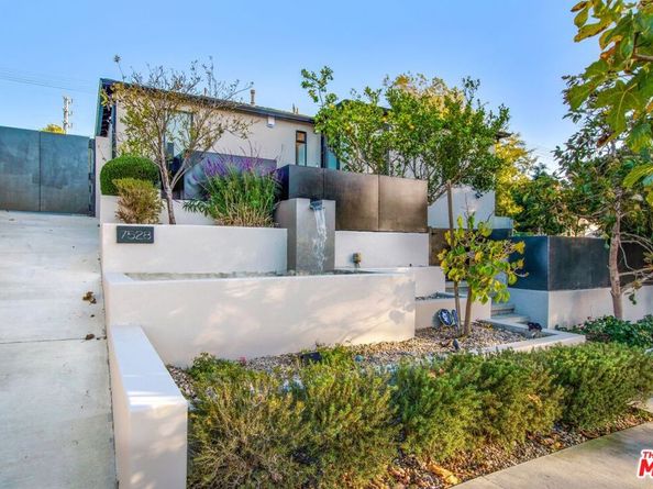 7528 Flight Avenue, Los Angeles CA 90045