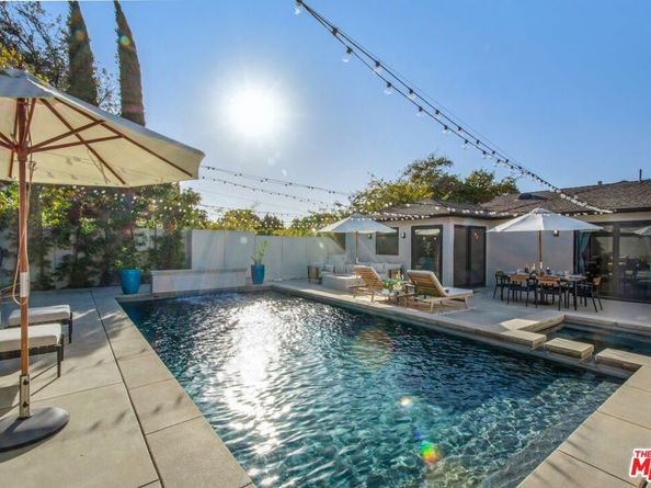 7528 Flight Avenue, Los Angeles CA 90045