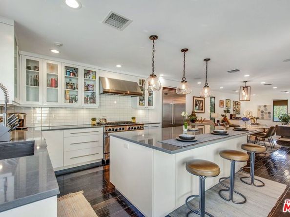 7528 Flight Avenue, Los Angeles CA 90045