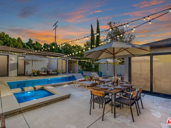 7528 Flight Avenue, Los Angeles CA 90045