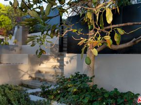 7528 Flight Avenue, Los Angeles CA 90045