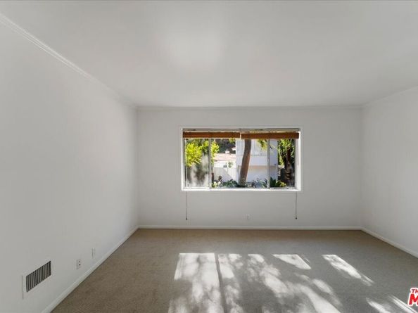 9581 Stuart Lane, Beverly Hills CA 90210