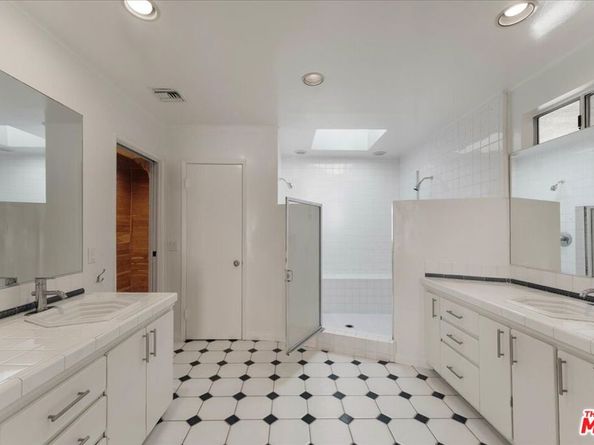9581 Stuart Lane, Beverly Hills CA 90210