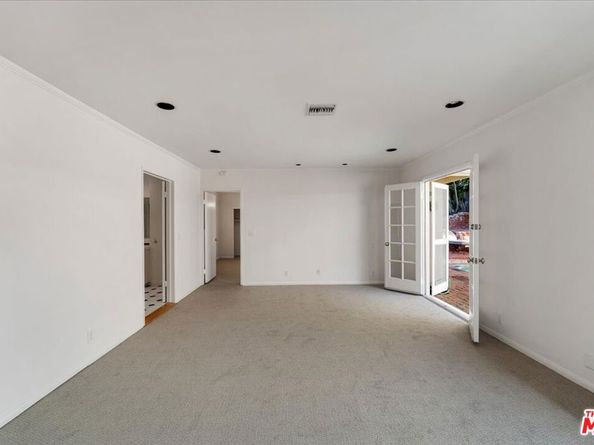 9581 Stuart Lane, Beverly Hills CA 90210