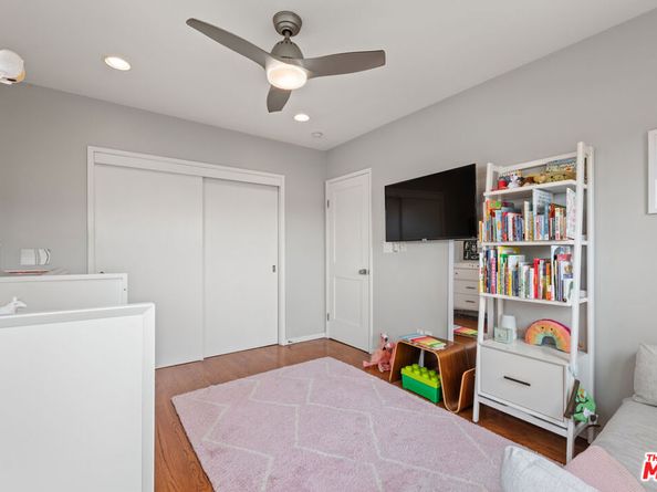 7135 Earldom Avenue, Playa Del Rey CA 90293