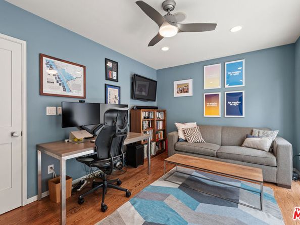 7135 Earldom Avenue, Playa Del Rey CA 90293
