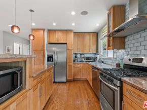7135 Earldom Avenue, Playa Del Rey CA 90293
