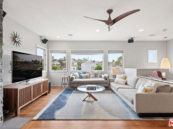 7135 Earldom Avenue, Playa Del Rey CA 90293