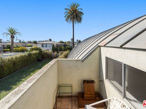 344 Indiana Avenue, Venice CA 90291