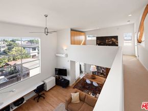 344 Indiana Avenue, Venice CA 90291