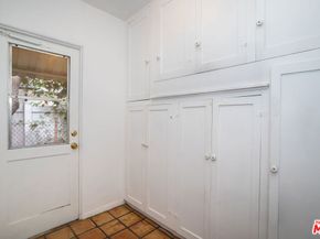 11208 Kling Street, North Hollywood CA 91602