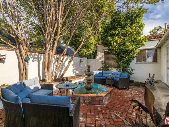 11208 Kling Street, North Hollywood CA 91602