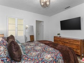 11208 Kling Street, North Hollywood CA 91602