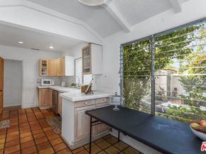11208 Kling Street, North Hollywood CA 91602