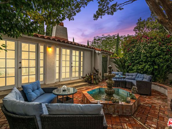 11208 Kling Street, North Hollywood CA 91602
